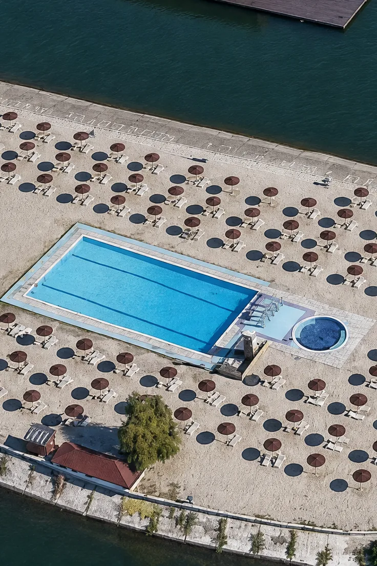 Piscina de pe Plaja Olt