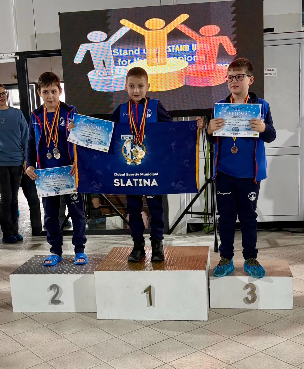 Podiumul micilor înotători ai Slatinei