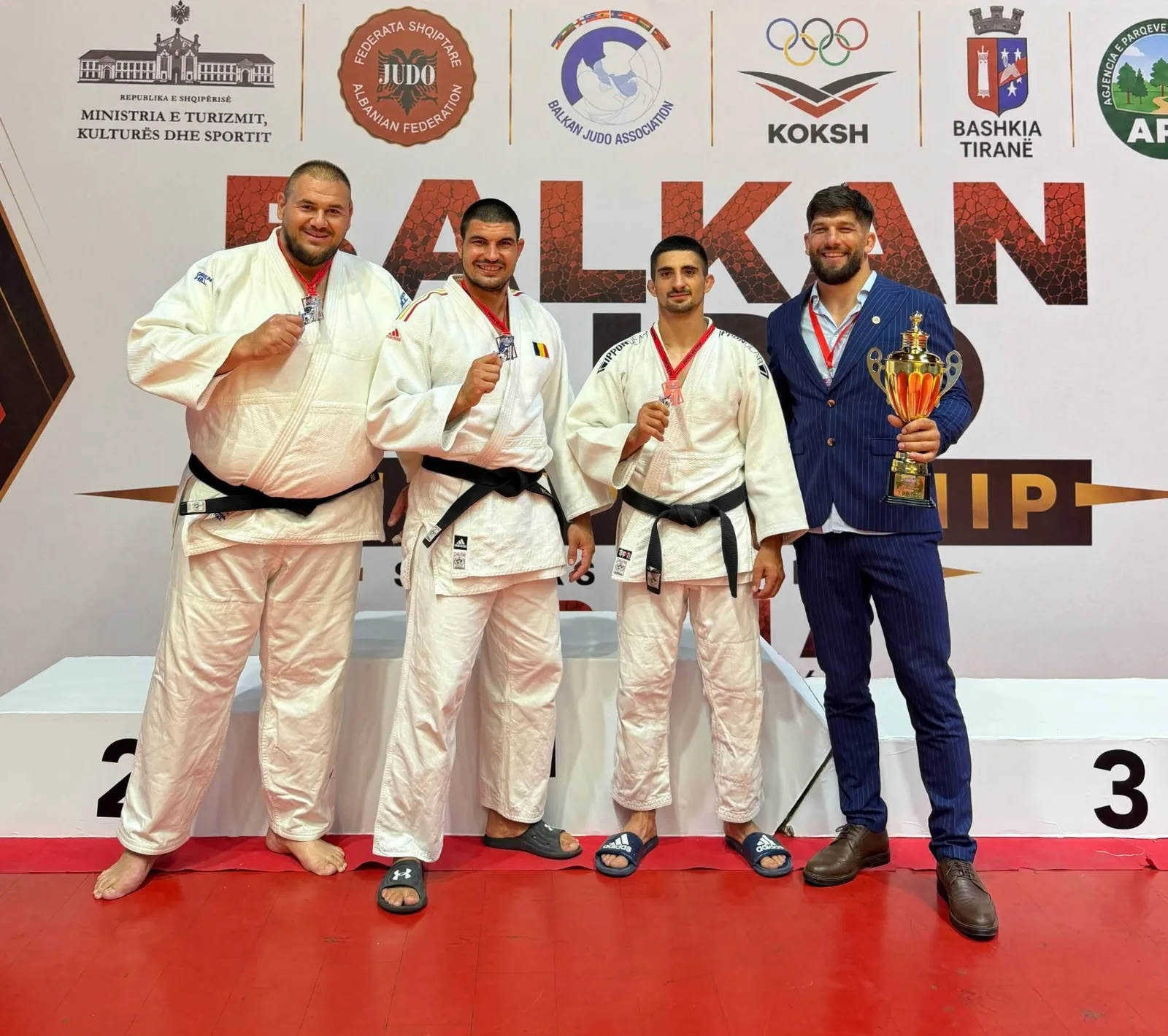 Podiumul Campionatului Balcanic