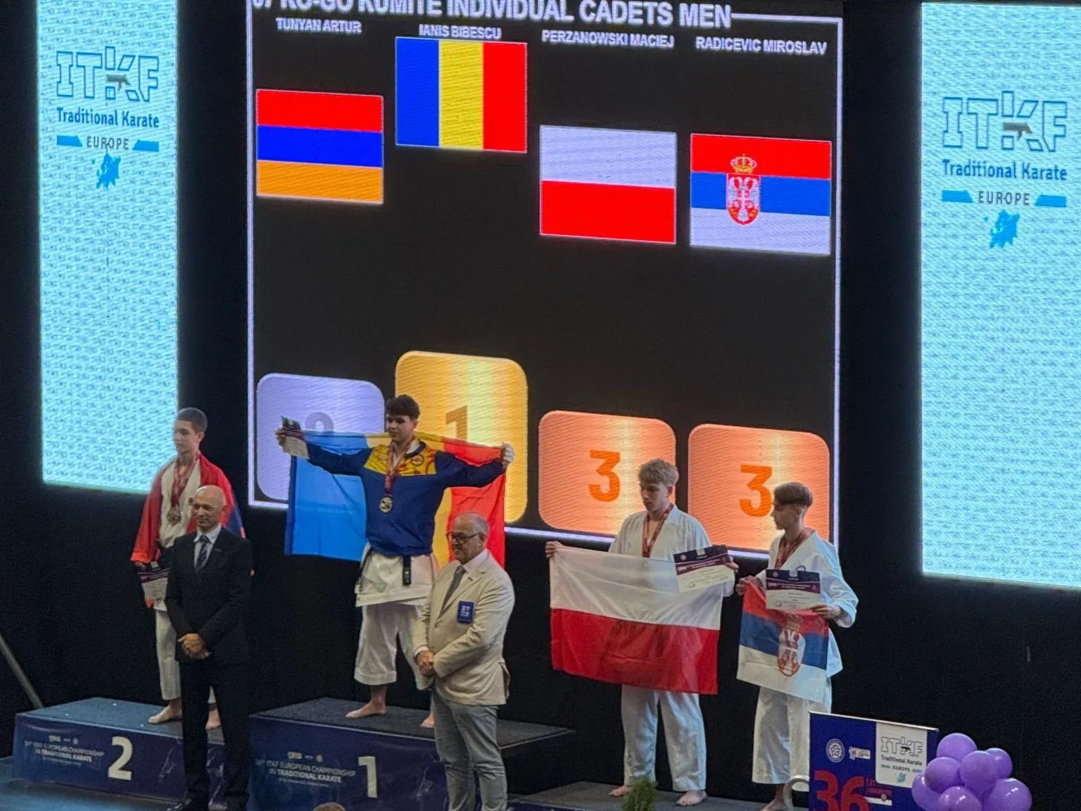 Pe podium, la turneul internațional