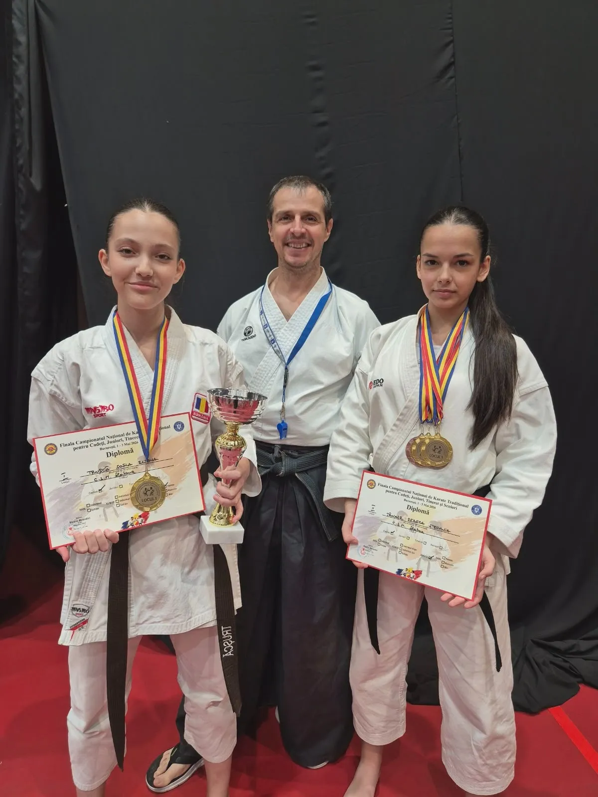 Trei medaliați ai secției de karate